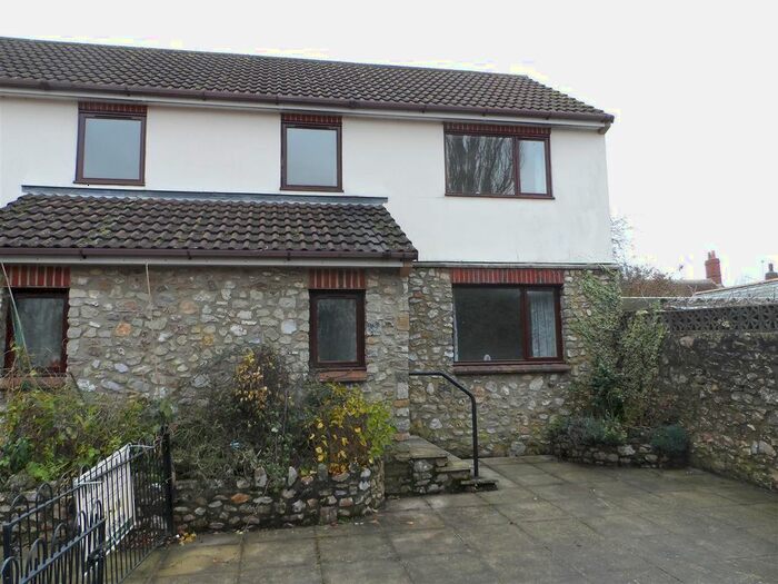 2 Bedroom Semi-Detached House To Rent In High St, Chard, TA20