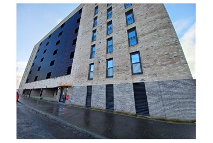 2 Bedroom Flat To Rent In , Larkfield Street, G42