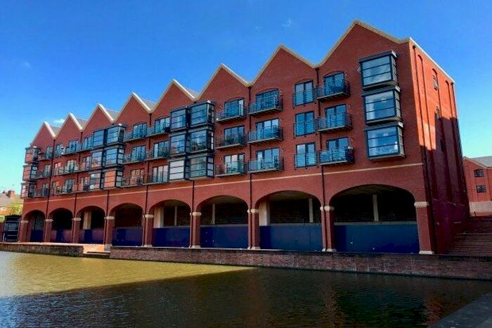 2 Bedroom Flat To Rent In Handbridge Square, Chester, CH1