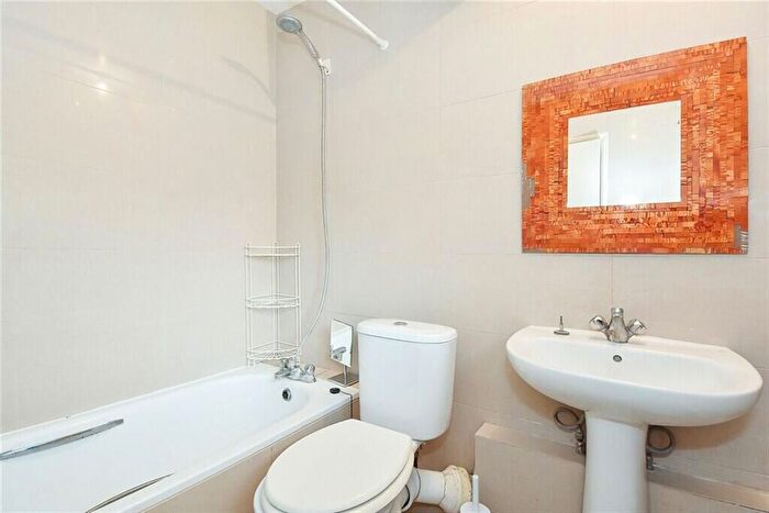 1 Bedroom Flat To Rent In Rockley Road, West Kensington, W14