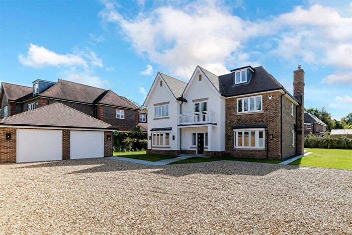 5 Bedroom Detached House For Sale In Wonford Close, Walton On The Hill, Tadworth, KT20