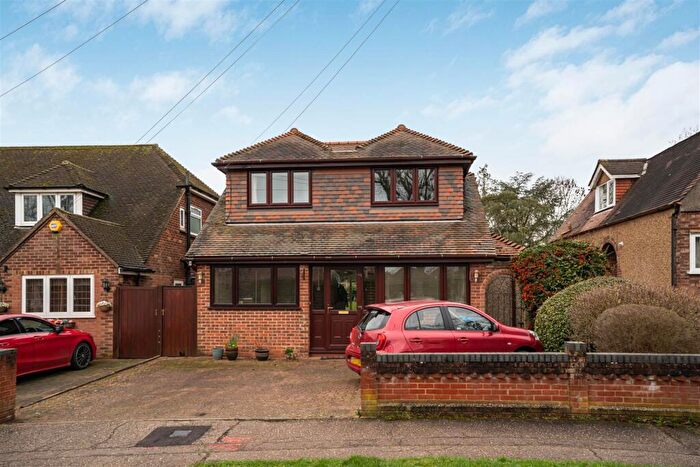 3 Bedroom Detached House For Sale In Morgan Crescent, Theydon Bois, Epping, CM16