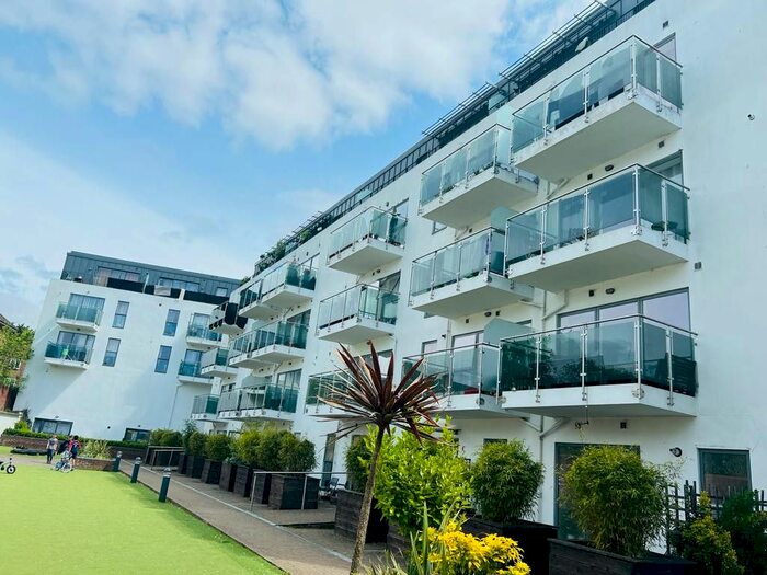 2 Bedroom Flat To Rent In Punam Apartments, Northwood, Greater London, HA6