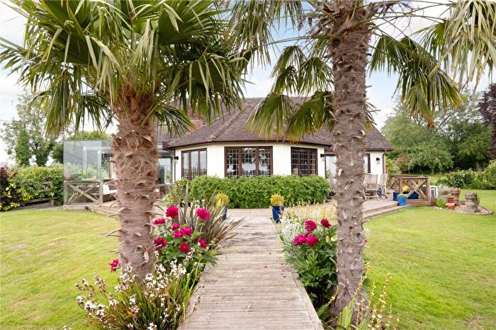 5 Bedroom Detached House For Sale In Common Hill, Medstead, Alton, Hampshire, GU34