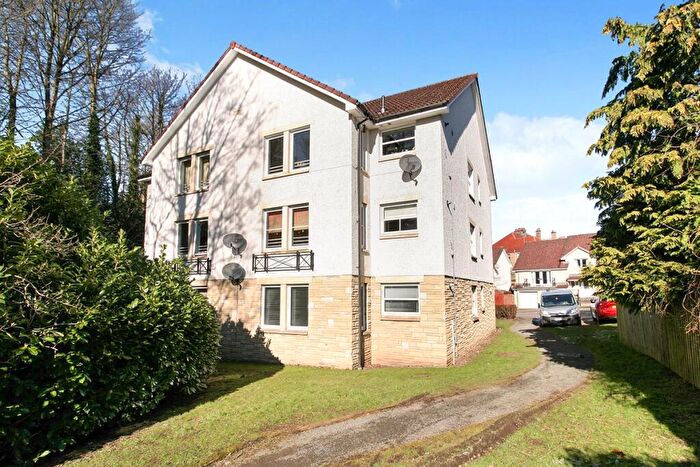 3 Bedroom Flat To Rent In Rose Tay Court, Dunfermline, KY12
