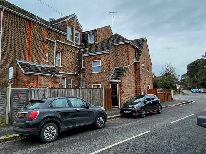 1 Bedroom Flat To Rent In Richmond Avenue West, Bognor Regis, PO21