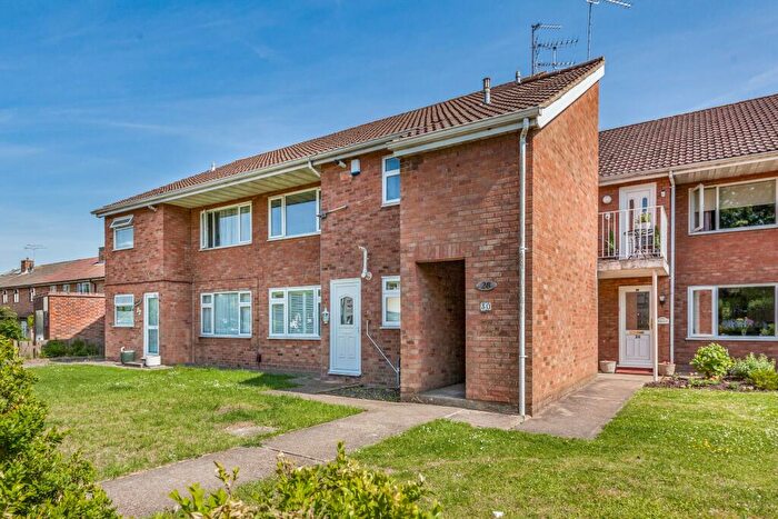 2 Bedroom Flat To Rent In Lambourne Road, Chigwell, IG7