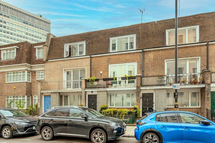 4 Bedroom Flat To Rent In Stanhope Terrace, Hyde Park Estate, London, W2