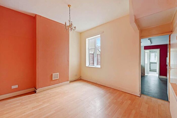 3 Bedroom Terraced House For Sale In South Birkbeck Road, London, E11