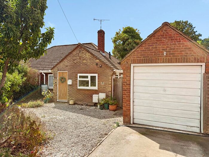 3 Bedroom Bungalow For Sale In Napier Road, Crowthorne, Berkshire, RG45