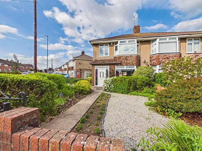 3 Bedroom Semi Detached House For Sale In Pound Road, Kingswood, Bristol, BS15