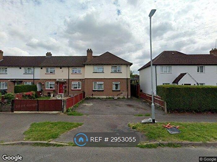 4 Bedroom Semi-Detached House To Rent In Bell Avenue, West Drayton, UB7