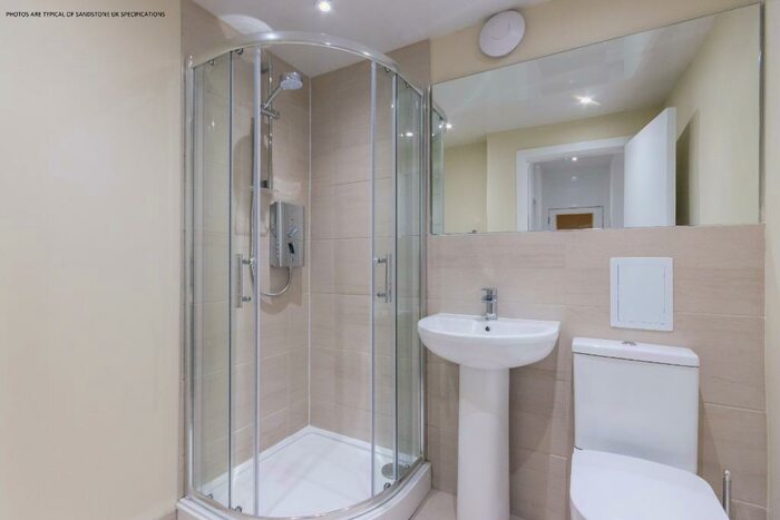 2 Bedroom Flat To Rent In Baxter's Place, New Town, Edinburgh, EH1