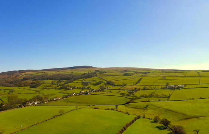 5 Bedroom Cottage For Sale In Quernmore, Lancaster, LA2