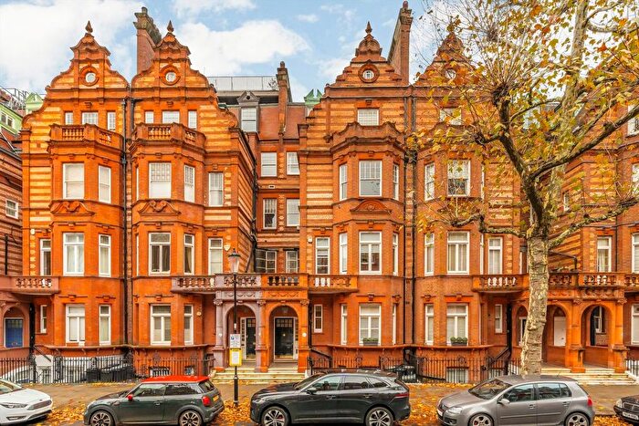 1 Bedroom Flat To Rent In Sloane Gardens, Chelsea, SW1W