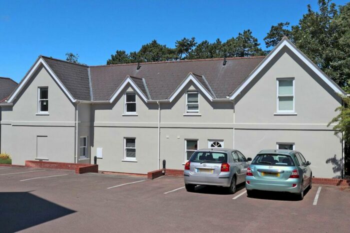 2 Bedroom Flat To Rent In Western Road, GL50