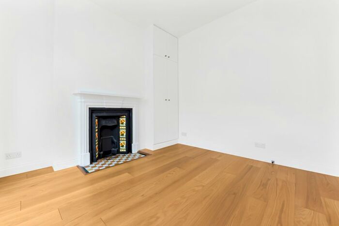 2 Bedroom Flat To Rent In Tynemouth Road, Mitcham, CR4