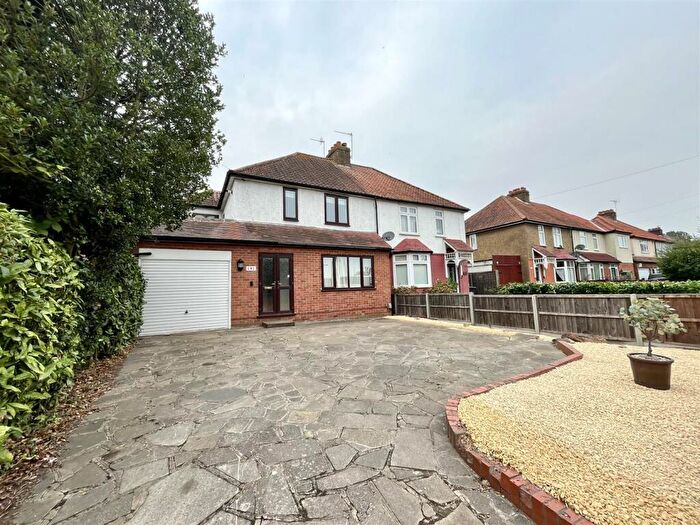 3 Bedroom Semi-Detached House To Rent In High Road, Broxbourne, EN10