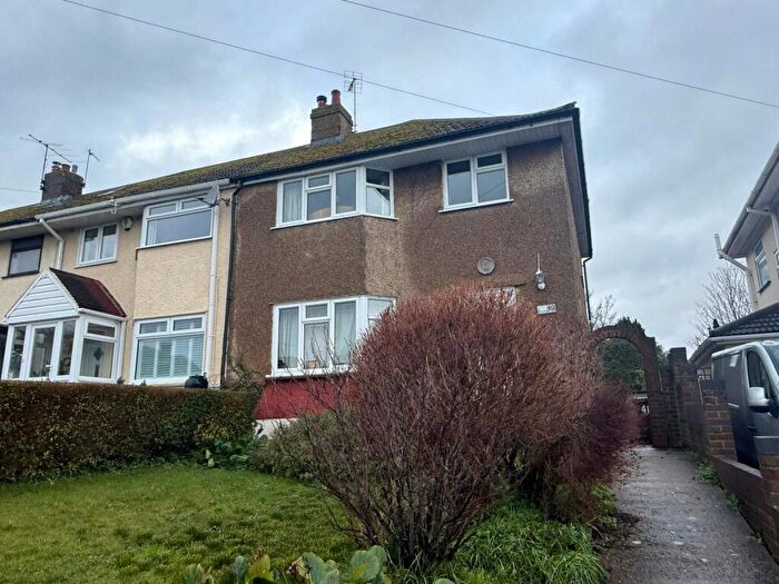 3 Bedroom End Of Terrace House For Sale In Thong Lane, Gravesend, Kent, DA12