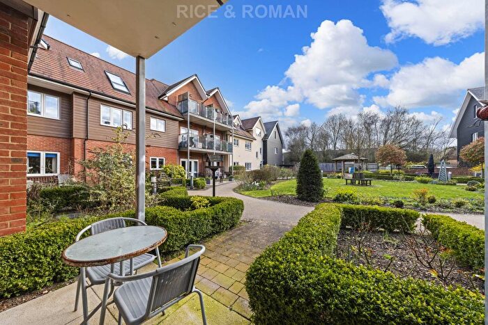 1 Bedroom Flat For Sale In Keble Court, Fleet, GU52