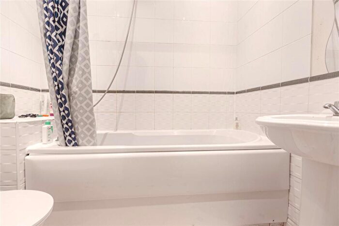 4 Bedroom Terraced House To Rent In Shakespeare Avenue, Horfield, Bristol, BS7