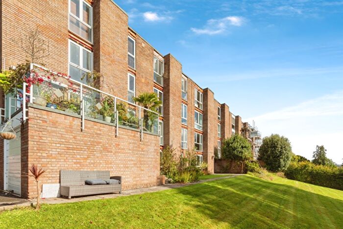 2 Bedroom Flat For Sale In Bridge Road, Leigh Woods, Bristol, BS8