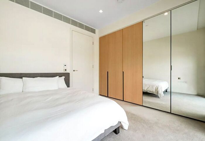 1 Bedroom Flat For Sale In Lille Square, Chelsea Village, Chelsea Village, SW6