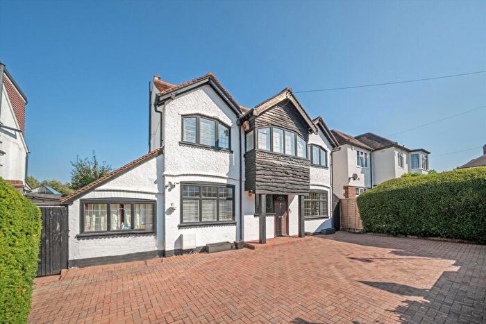 5 Bedroom Semi Detached House For Sale In Eversley Road, Surbiton, KT5