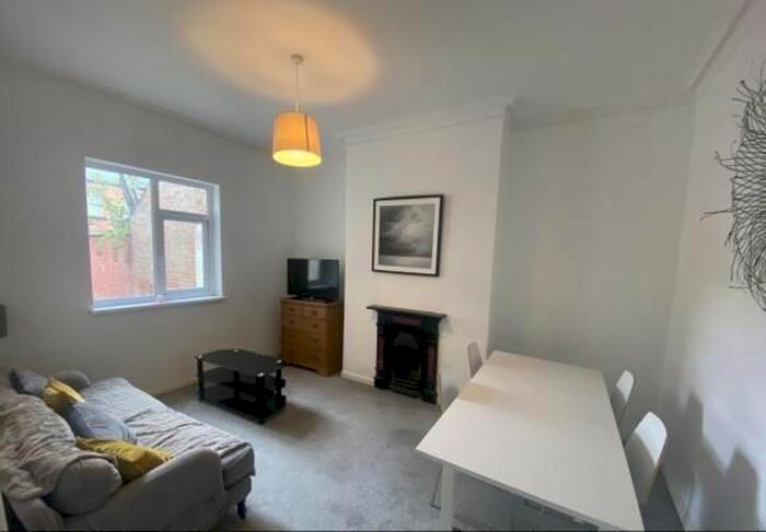 7 Bedroom Property To Rent In Severn Street, Leicester LE2