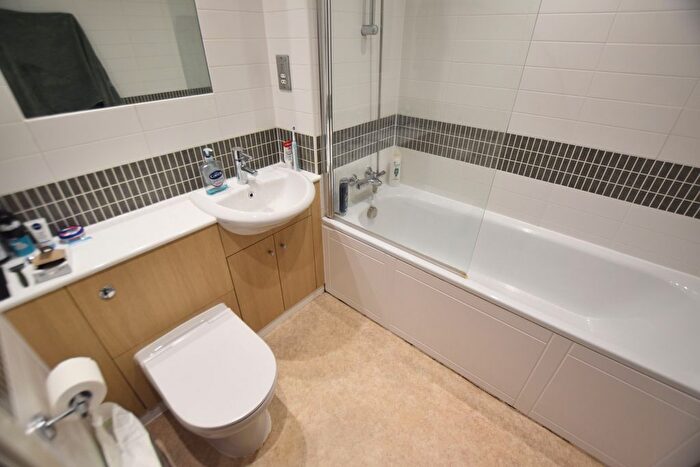 1 Bedroom Flat To Rent In South Fifth Street, Milton Keynes, MK9