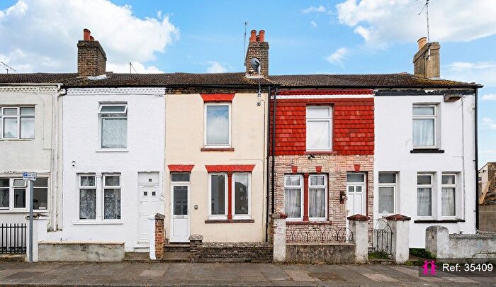 3 Bedroom Terraced House For Sale In Devonshire Road, Gillingham, ME7