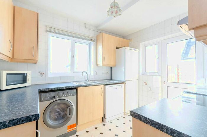 3 Bedroom Semi-Detached House To Rent In Arundel Road, Kingston, Kingston Upon Thames, KT1