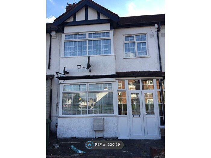 3 Bedroom Terraced House To Rent In High Street South, London, E6