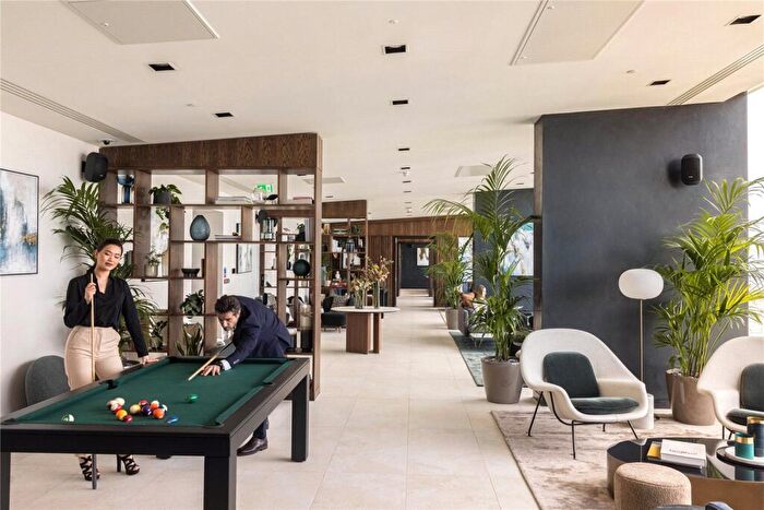 Apartment For Sale In Landmark Pinnacle, Marsh Wall, London, E14