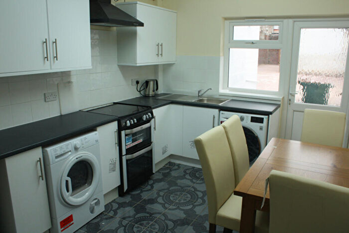 2 Bedroom Flat To Rent In A Prior Deram Walk, Coventry, CV4
