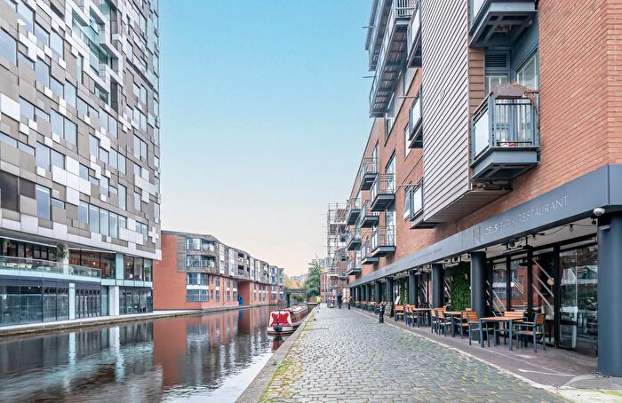 1 Bedroom Flat To Rent In Canal Wharf, Waterfront Walk, B1