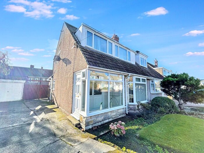 3 Bedroom Semi-detached House For Sale In Leafield Crescent, South Shields, NE34