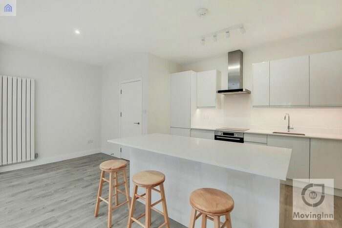 4 Bedroom Terraced House To Rent In Canmore Gardens, Streatham, SW16