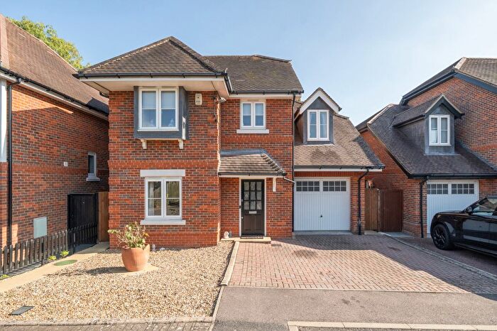 4 Bedroom Detached House For Sale In Swallow Fields, Iver, Buckinghamshire, SL0