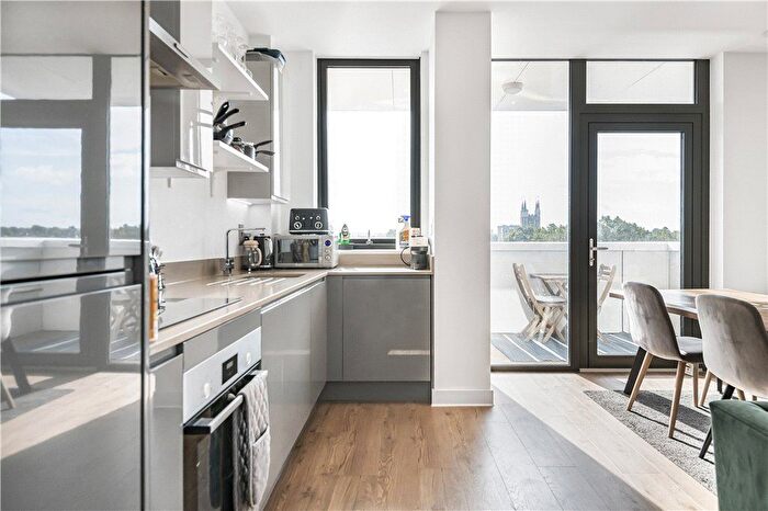 1 Bedroom Flat For Sale In Cairo New Road, Croydon, CR0