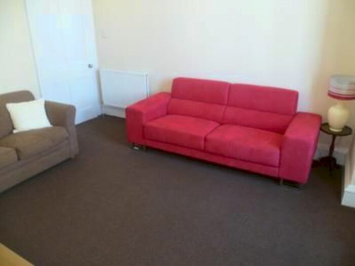 1 Bedroom Flat To Rent In 79 Menzies Road, Torry AB11