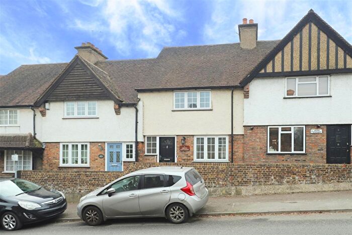 2 Bedroom Cottage For Sale In Church Hill, Harefield, Uxbridge, UB9