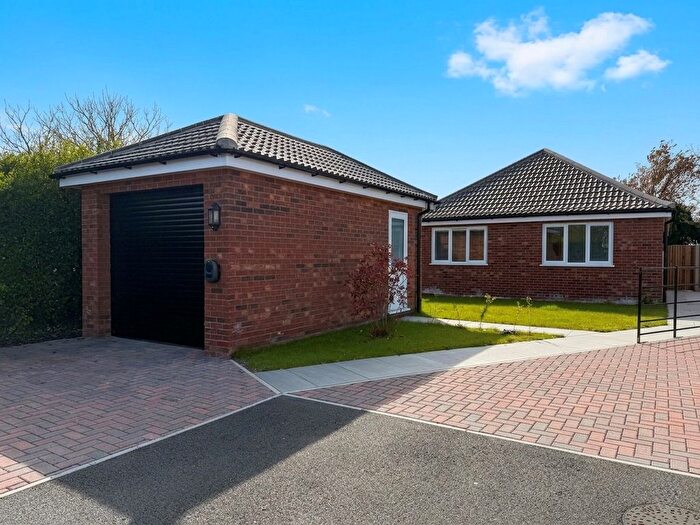 3 Bedroom Detached Bungalow For Sale In Miriam Close, Off Beccles Road, Bradwell, NR31