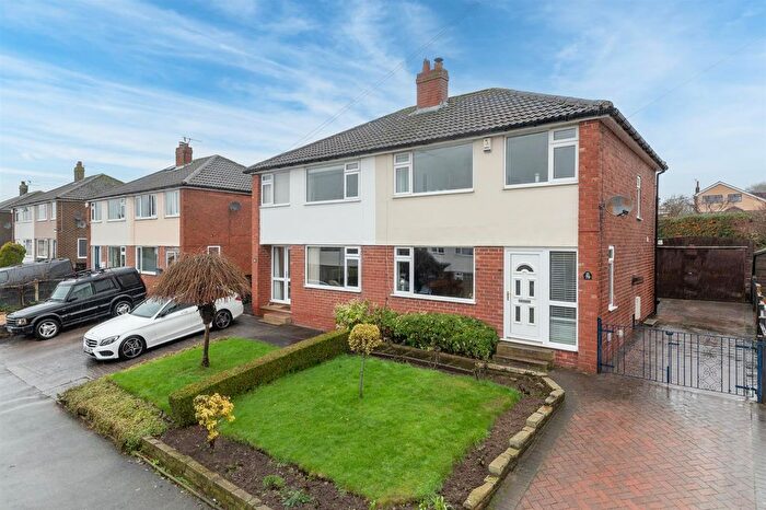 3 Bedroom Semi Detached House For Sale In Wrenbeck Drive, Otley, LS21