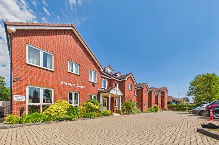 1 Bedroom Flat For Sale In Stevens Court, - Reading Road, Winnersh, Wokingham, RG41