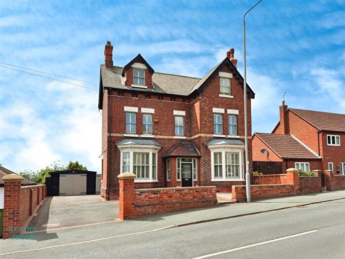 4 Bedroom Detached House For Sale In Carlton Road, Worksop, S81