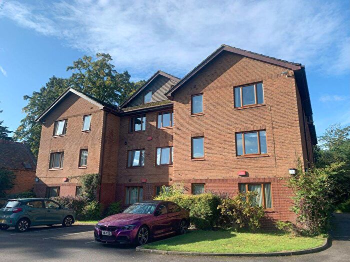 2 Bedroom Flat To Rent In Park View, Harlestone Road, Northampton, NN5