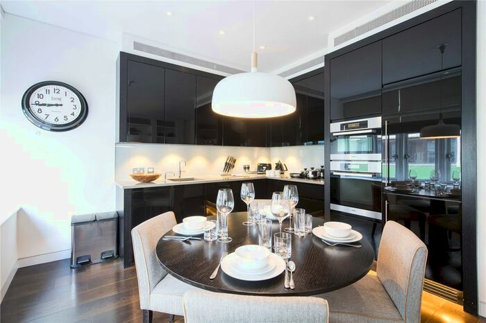 2 Bedroom Flat To Rent In Binney Street, Mayfair, London, W1K