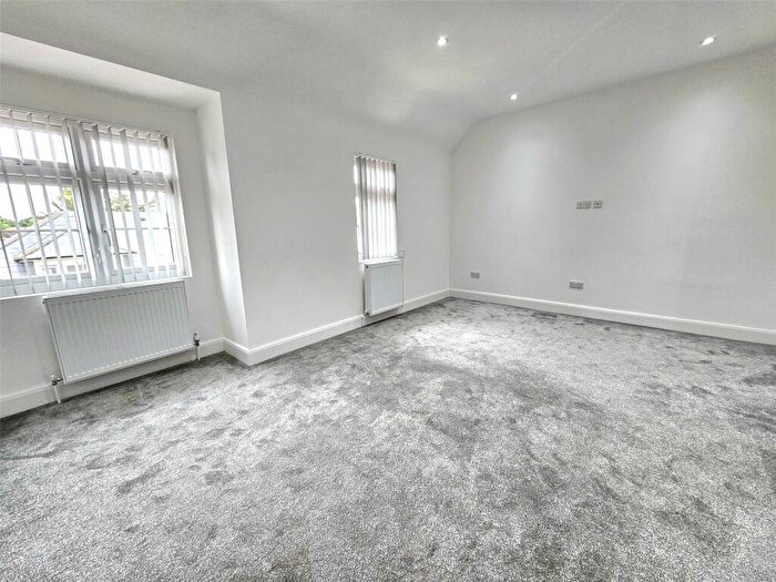 2 Bedroom Apartment To Rent In High Street, Hornchurch, RM11