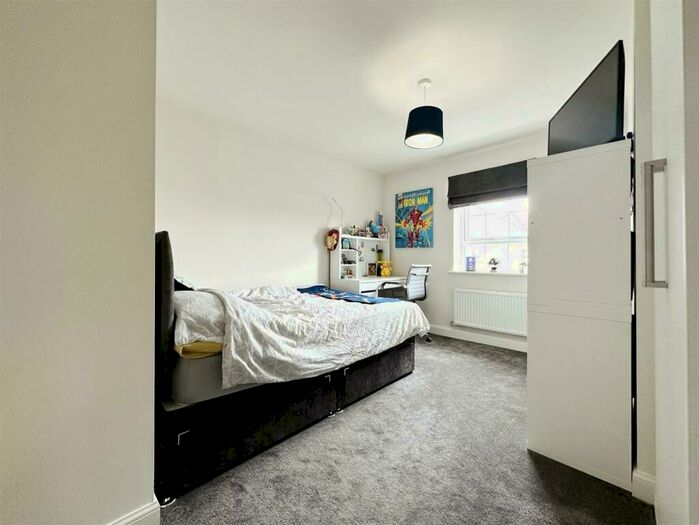 4 Bedroom Detached House For Sale In Hamel Garth, Cottingham, HU16